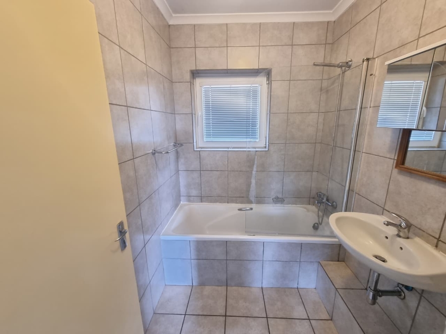2 Bedroom Property for Sale in Klein Drakenstein Western Cape